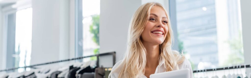 Titelbild zur Stellenanzeige: Verkaufshilfen/Verkäufer für Krumbach (Schwaben), St (m/w/d) - 16,00 € / Stunde - Teilzeit, Vollzeit, Minijob
