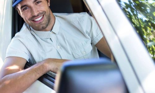 Fahrer im Lieferfahrzeug für Jobs, Ausbildung und Karriere in Logistik, Transport und Verkehr